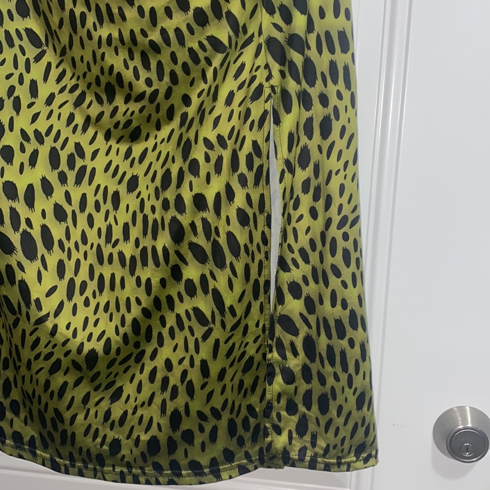 SKIRT - Picture 2 of 5